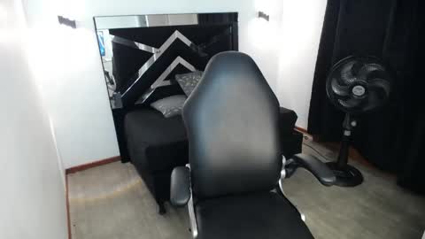 Mariana online show from 22, 4, 2026