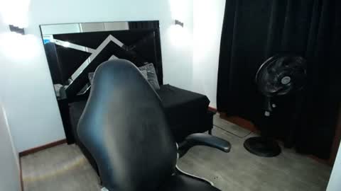 Snapshot of marianarojas_ chatting on 15, 6, 2026 Mariana online show from 15, 6, 2026