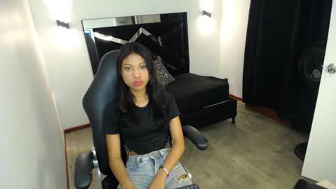 Snapshot of marianarojas_ chatting on 17, 7, 2026 Mariana online show from 17, 7, 2026