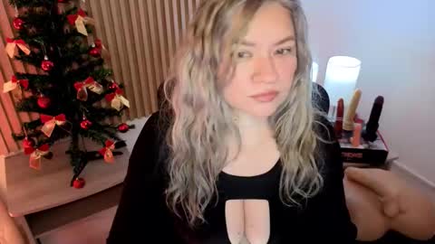 Marian Love  online show from 29, 11, 2025