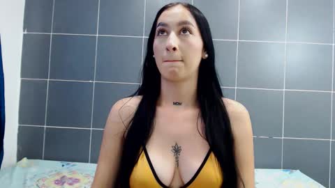 Snapshot of marianngell chatting on 16, 10, 2025 Mariangel online show from 16, 10, 2025