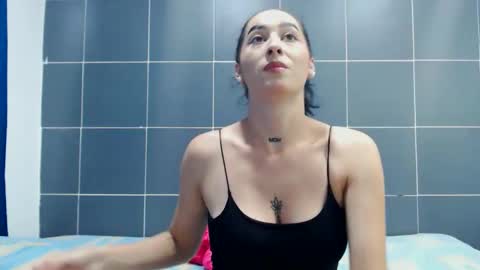 Snapshot of marianngell chatting on 12, 1, 2026 Mariangel online show from 12, 1, 2026