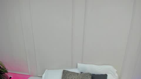 Maria Pettit online show from 23, 11, 2025