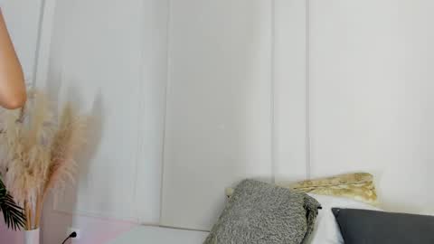 Maria Pettit online show from 27, 4, 2026