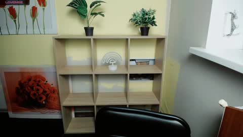 Snapshot of mariatess_ chatting on 8, 1, 2025 Mariia online show from 8, 1, 2025