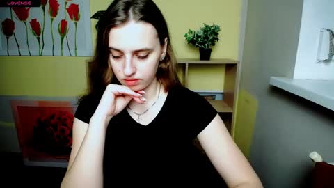 Snapshot of mariatess_ chatting on 2, 3, 2025 Mariia online show from 2, 3, 2025