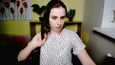 Snapshot of mariatess_ chatting on 6, 3, 2025 Mariia online show from 6, 3, 2025