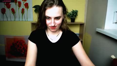 Snapshot of mariatess_ chatting on 7, 3, 2025 Mariia online show from 7, 3, 2025