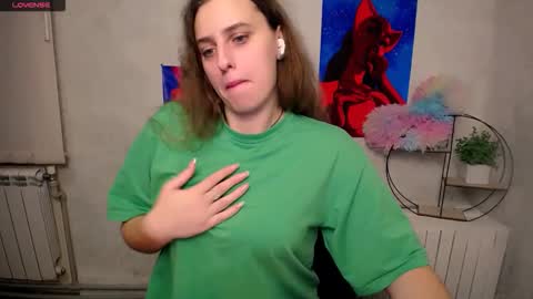 Snapshot of mariatess_ chatting on 13, 11, 2025 Mariia online show from 13, 11, 2025