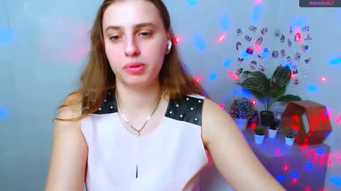 Snapshot of mariatess_ chatting on 3, 12, 2025 Mariia online show from 3, 12, 2025