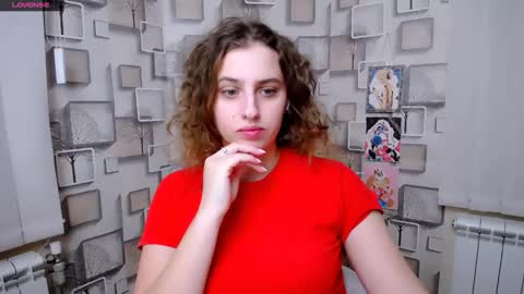 Snapshot of mariatess_ chatting on 5, 12, 2025 Mariia online show from 5, 12, 2025