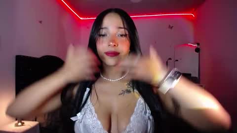 Snapshot of marie_daved chatting on 25, 1, 2025 Nicolle online show from 25, 1, 2025