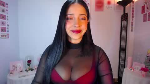 Nicolle online show from 7, 7, 2026