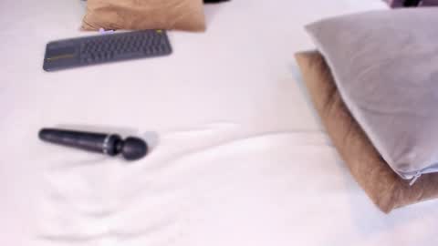 M A R I E online show from 27, 2, 2025