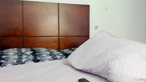 700 pm Washington time online show from 15, 11, 2025