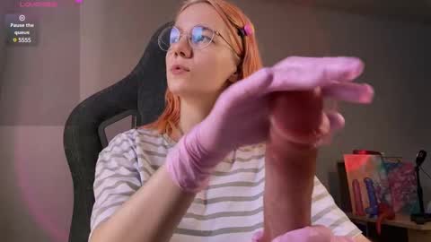 Snapshot of mariel_a_gold chatting on 14, 2, 2025 Mariel Gold online show from 14, 2, 2025