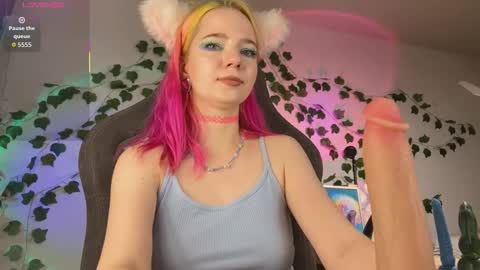 Snapshot of mariel_a_gold chatting on 4, 11, 2025 Mariel Gold online show from 4, 11, 2025