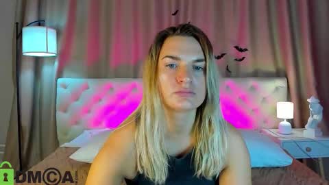 Mariel online show from 10, 11, 2025