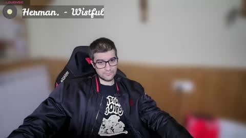 Snapshot of marielessfan chatting on 13, 12, 2025 Marie online show from 13, 12, 2025