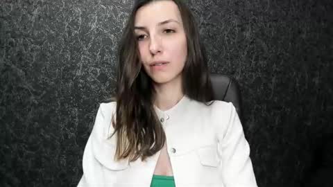 marielleanker online show from 30, 9, 2025