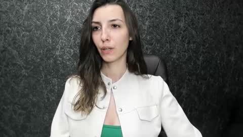 marielleanker online show from 2, 12, 2025