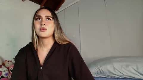 Snapshot of marihana_one1 chatting on 18, 12, 2024 Marihana online show from 18, 12, 2024