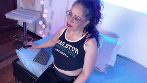 mariia_paulaa online show from 7, 7, 2026