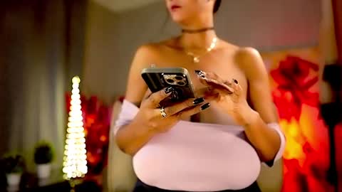 Nikita - Scroll down and read my bio please. New Pictures in Bio online show from 26, 4, 2026