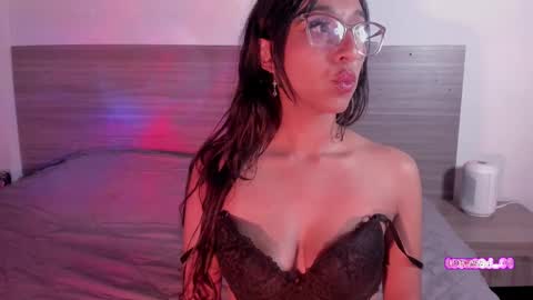 Luna Dulk online show from 9, 2, 2025