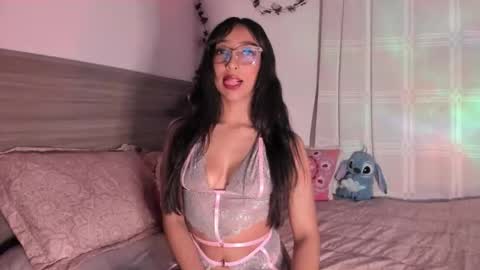 Luna Dulk online show from 1, 12, 2025