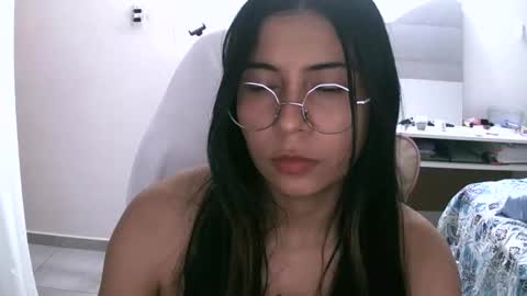 Snapshot of marilove40925 chatting on 10, 11, 2025 marilove40925 online show from 10, 11, 2025