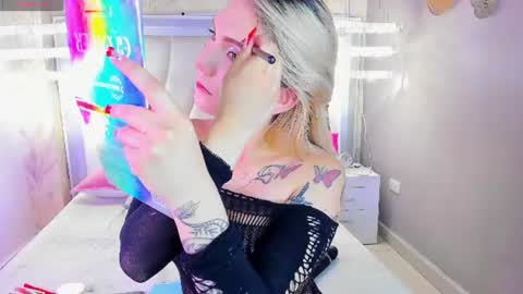 Mariluu  online show from 17, 6, 2026