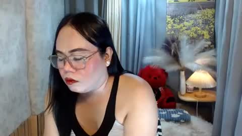 LEAH online show from 5, 6, 2026