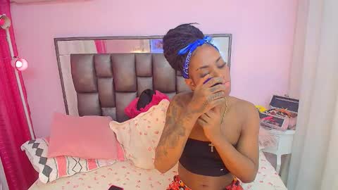 Nathaly online show from 26, 10, 2025