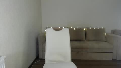 Snapshot of marishaarimova chatting on 5, 1, 2025 Marisha Arimova online show from 5, 1, 2025