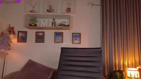 marivimichel_s online show from 9, 4, 2026