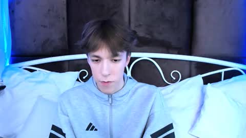 Mark online show from 15, 11, 2025