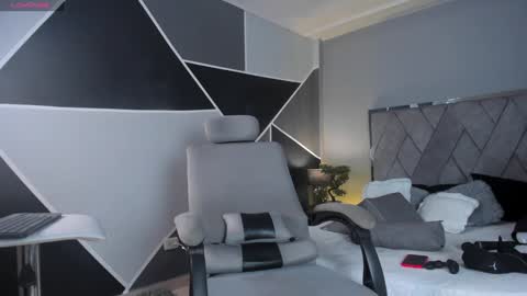 Snapshot of mark_broown_ chatting on 27, 1, 2025 mark_broown_ online show from 27, 1, 2025