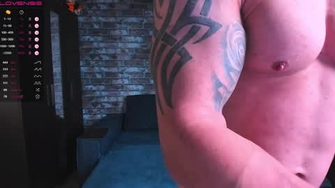 Snapshot of mark_normal chatting on 14, 11, 2025 Mark online show from 14, 11, 2025