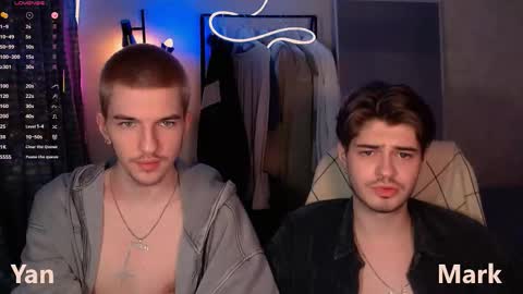 Snapshot of mark_sun chatting on 22, 11, 2025 Mark online show from 22, 11, 2025