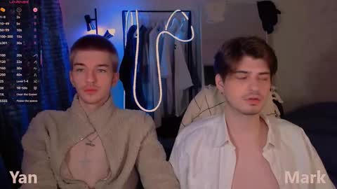 Snapshot of mark_sun chatting on 15, 12, 2025 Mark online show from 15, 12, 2025