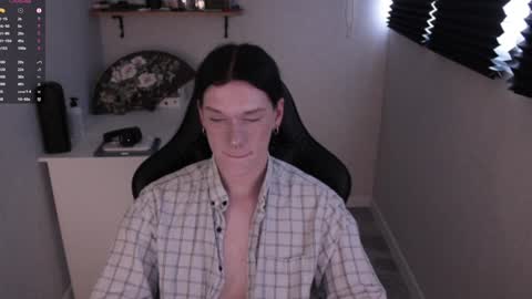 Mark online show from 1, 2, 2025