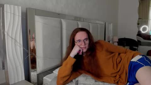 Snapshot of markglover chatting on 6, 10, 2025 Mark online show from 6, 10, 2025