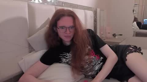 Snapshot of markglover chatting on 13, 11, 2025 Mark online show from 13, 11, 2025