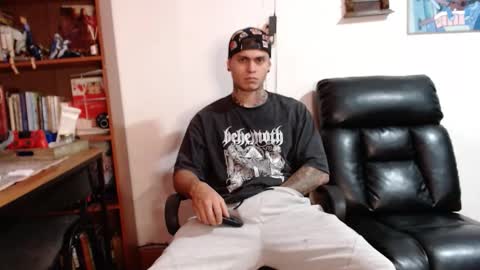 Snapshot of marko_toro__ chatting on 19, 11, 2025 Sebastian online show from 19, 11, 2025