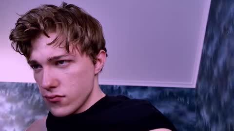 Snapshot of markshot_ chatting on 6, 11, 2025 markshot_ online show from 6, 11, 2025