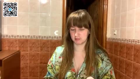 Snapshot of maroonmoon_ chatting on 26, 10, 2025 Miriam online show from 26, 10, 2025