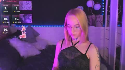 marquise_villaret online show from 8, 3, 2026