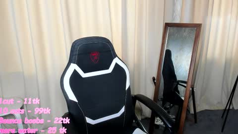 Snapshot of marrie_coy chatting on 8, 3, 2025 Marrie online show from 8, 3, 2025