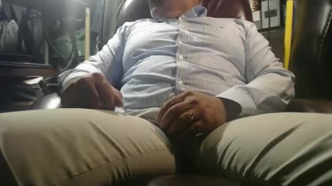 only fans marrieddad19751975 online show from 26, 4, 2026